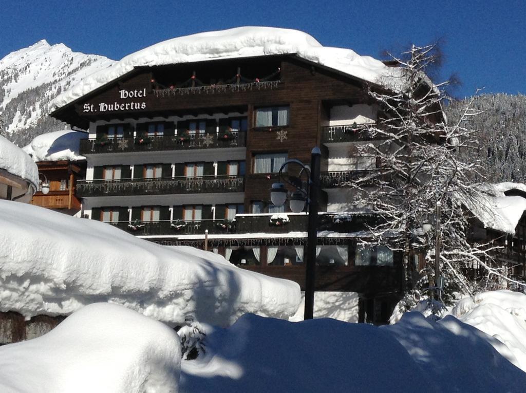 Hotel Garni St. Hubertus Madonna Exteriör bild