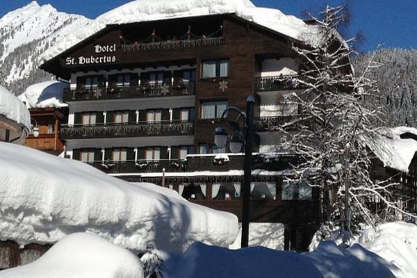 Hotel Garni St. Hubertus Madonna Exteriör bild
